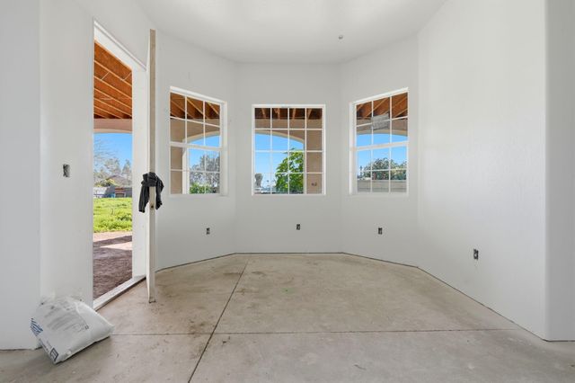 12709 Avenue 328, Visalia, CA 93291