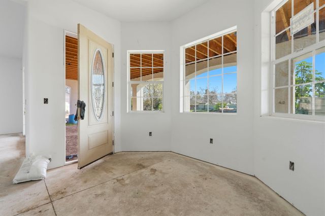 12709 Avenue 328, Visalia, CA 93291