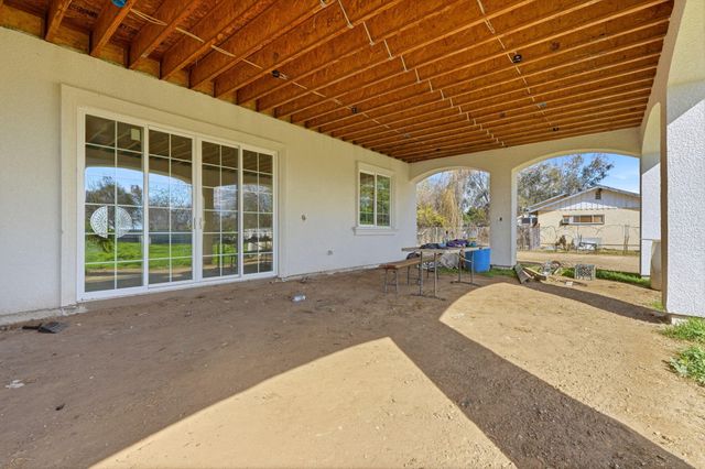 12709 Avenue 328, Visalia, CA 93291
