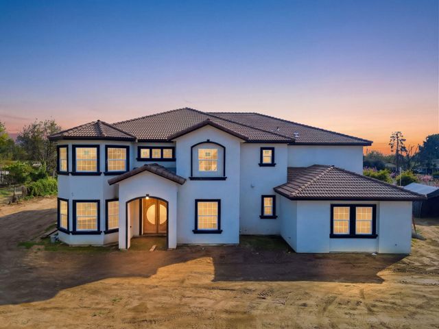 12709 Avenue 328, Visalia, CA 93291