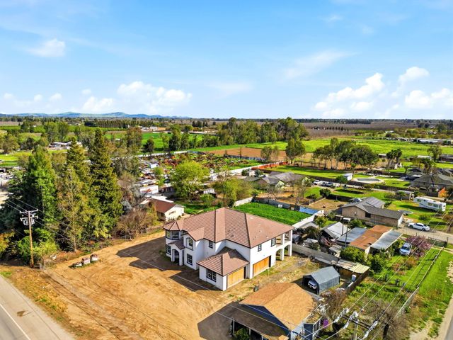 12709 Avenue 328, Visalia, CA 93291