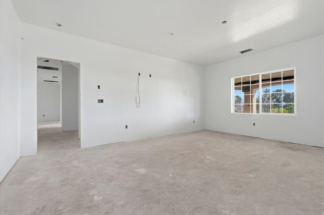 12709 Avenue 328, Visalia, CA 93291