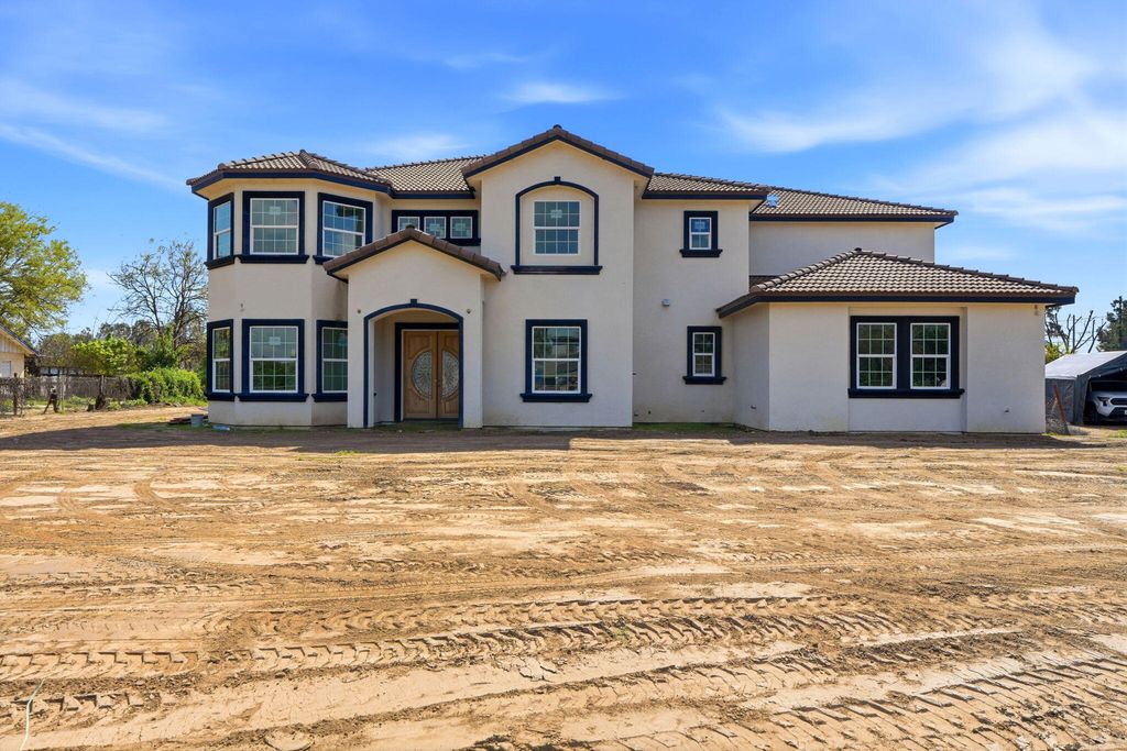 12709 Avenue 328, Visalia, CA 93291