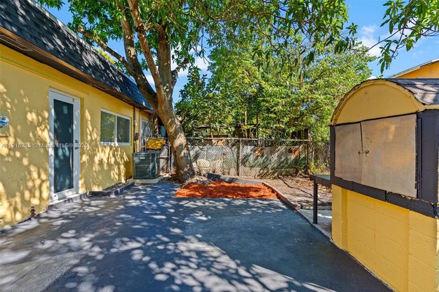 3956 NW 207th St Rd, Miami Gardens, FL 33055