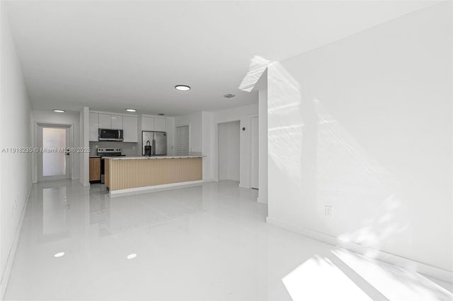 3956 NW 207th St Rd, Miami Gardens, FL 33055