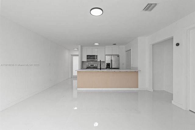 3956 NW 207th St Rd, Miami Gardens, FL 33055