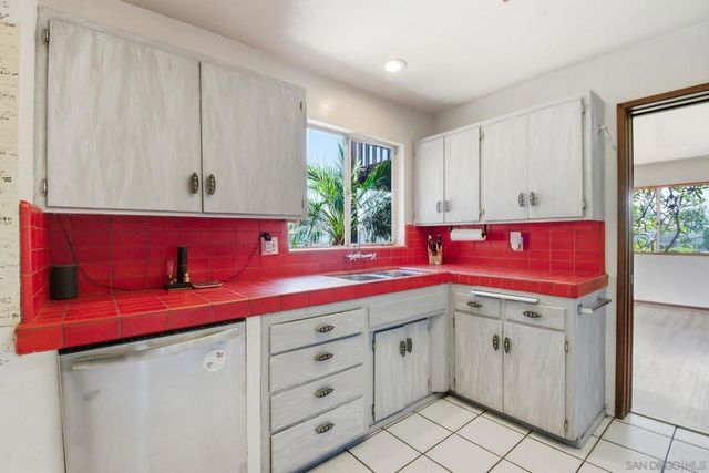 7911 Blue Jay Pl, San Diego, CA 92123