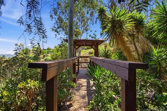 7911 Blue Jay Pl, San Diego, CA 92123
