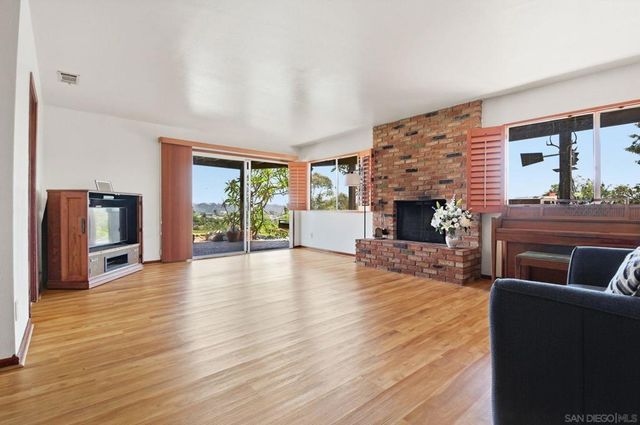 7911 Blue Jay Pl, San Diego, CA 92123