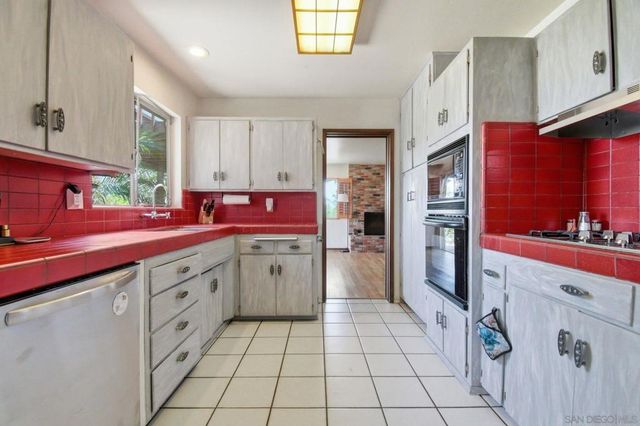 7911 Blue Jay Pl, San Diego, CA 92123