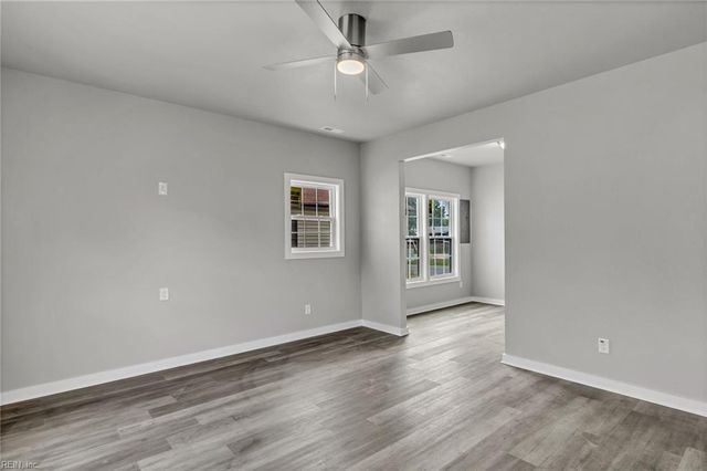 17 Kempton ST, Hampton, VA 23669