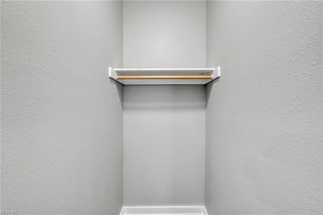 17 Kempton ST, Hampton, VA 23669