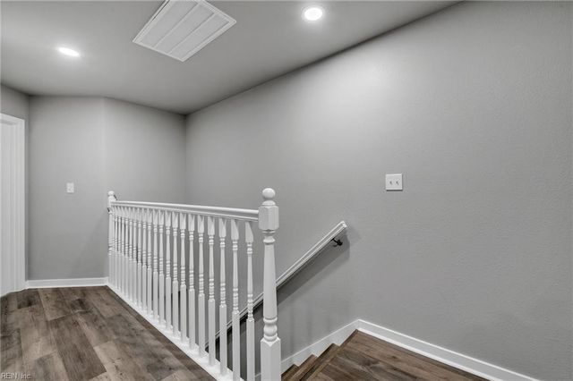 17 Kempton ST, Hampton, VA 23669