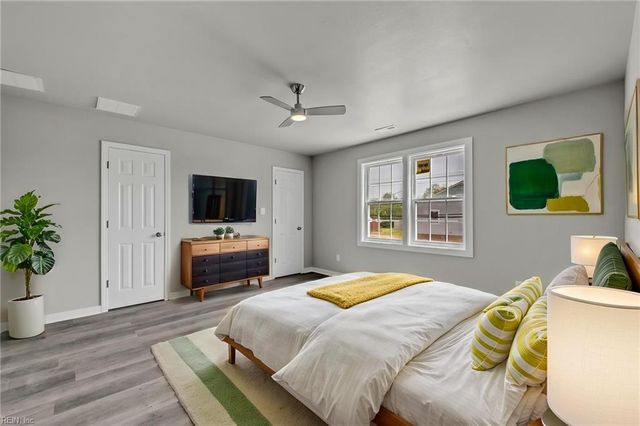 17 Kempton ST, Hampton, VA 23669