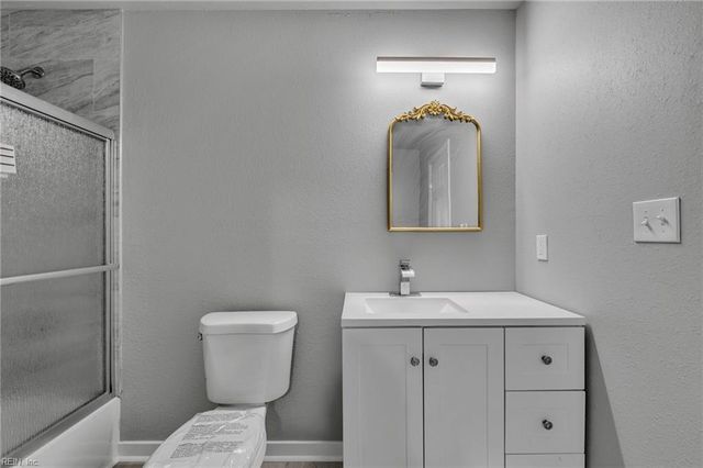 17 Kempton ST, Hampton, VA 23669