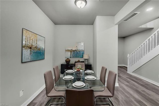 17 Kempton ST, Hampton, VA 23669