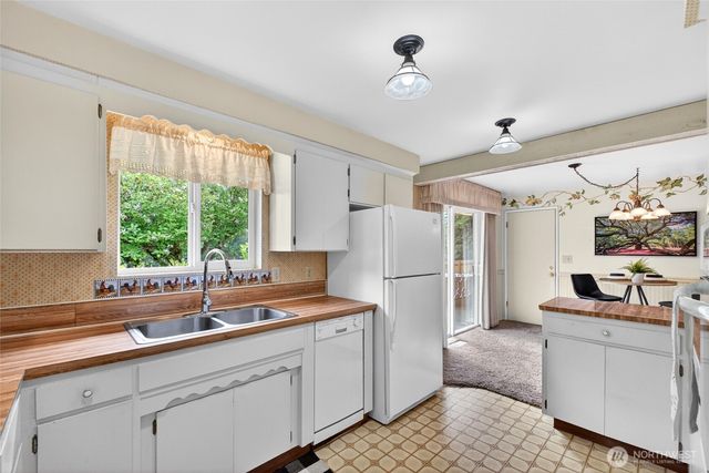 12810 162nd Avenue SE, Renton, WA 98059