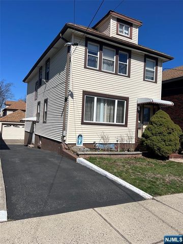 579 Oregon Avenue, Cliffside Park, NJ 07010