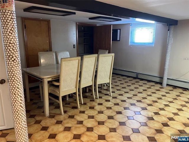 579 Oregon Avenue, Cliffside Park, NJ 07010