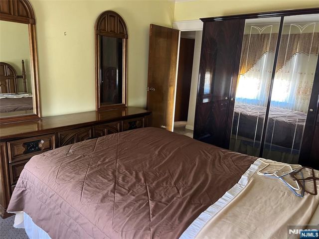 579 Oregon Avenue, Cliffside Park, NJ 07010