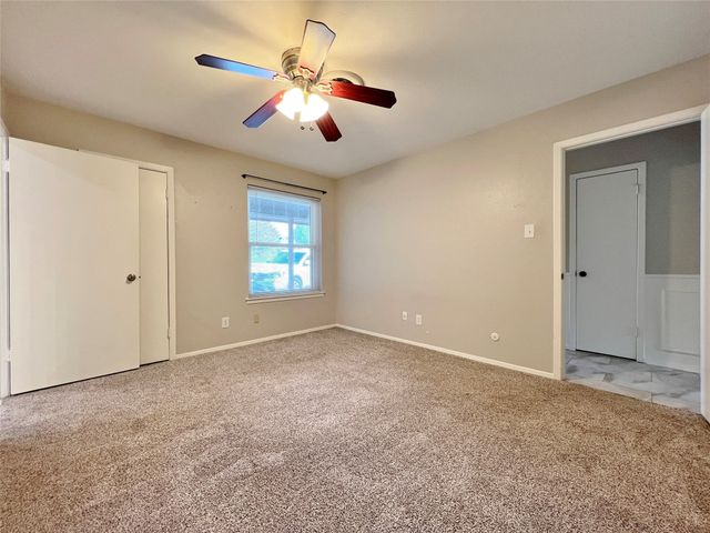 3920 Sanguinet Street, Fort Worth, TX 76107