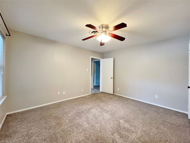 3920 Sanguinet Street, Fort Worth, TX 76107