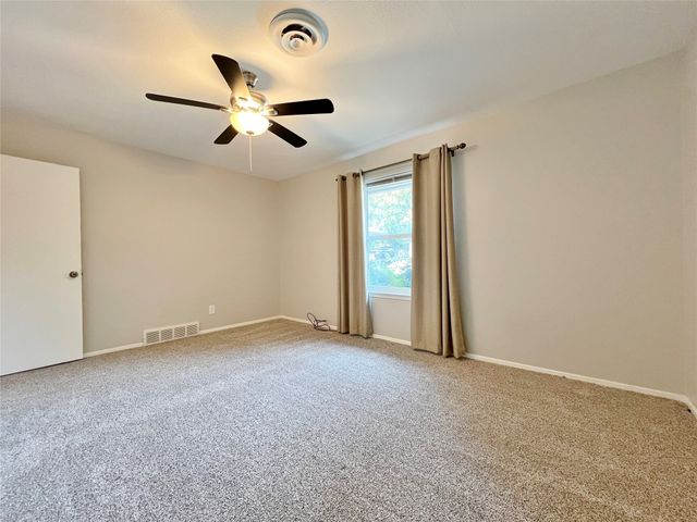 3920 Sanguinet Street, Fort Worth, TX 76107