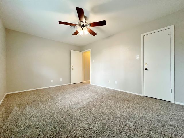 3920 Sanguinet Street, Fort Worth, TX 76107