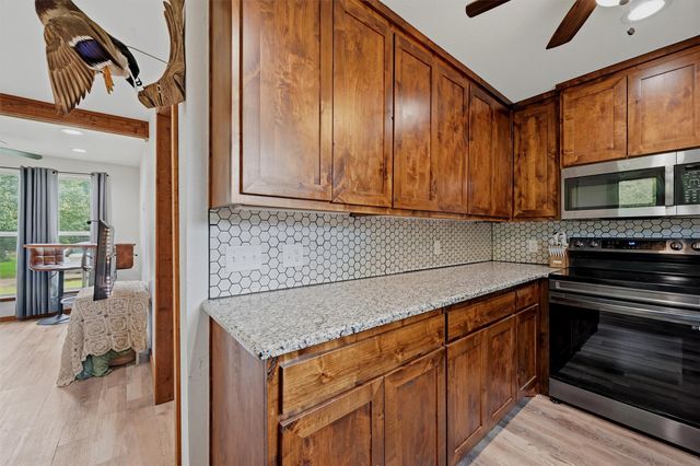 285 Sioux Drive, Gordonville, TX 76245
