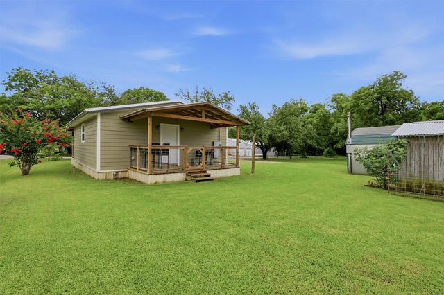 285 Sioux Drive, Gordonville, TX 76245