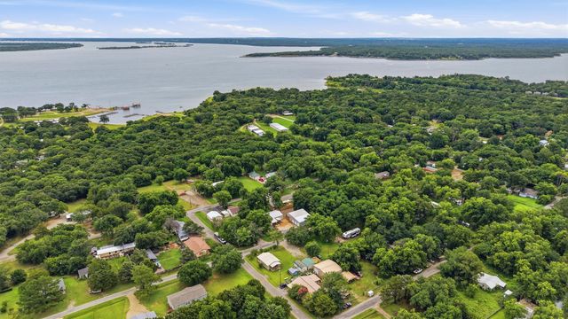 285 Sioux Drive, Gordonville, TX 76245