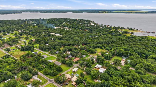 285 Sioux Drive, Gordonville, TX 76245