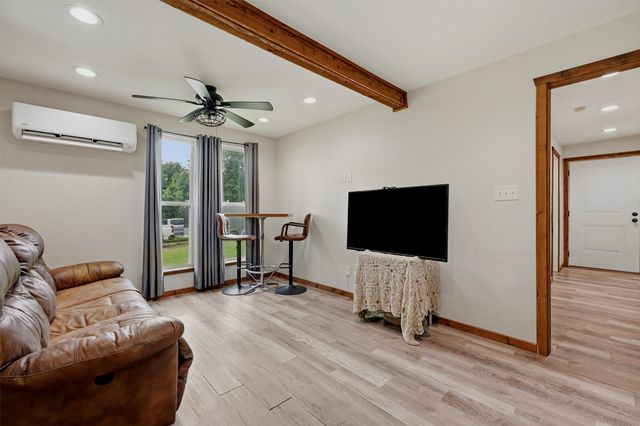 285 Sioux Drive, Gordonville, TX 76245