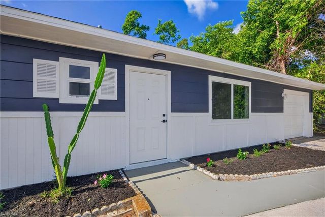 2300 Crystal DR, Fort Myers, FL 33907
