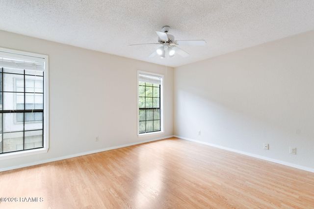 1304 E Bayou Parkway Apt 6c, Lafayette, LA 70508