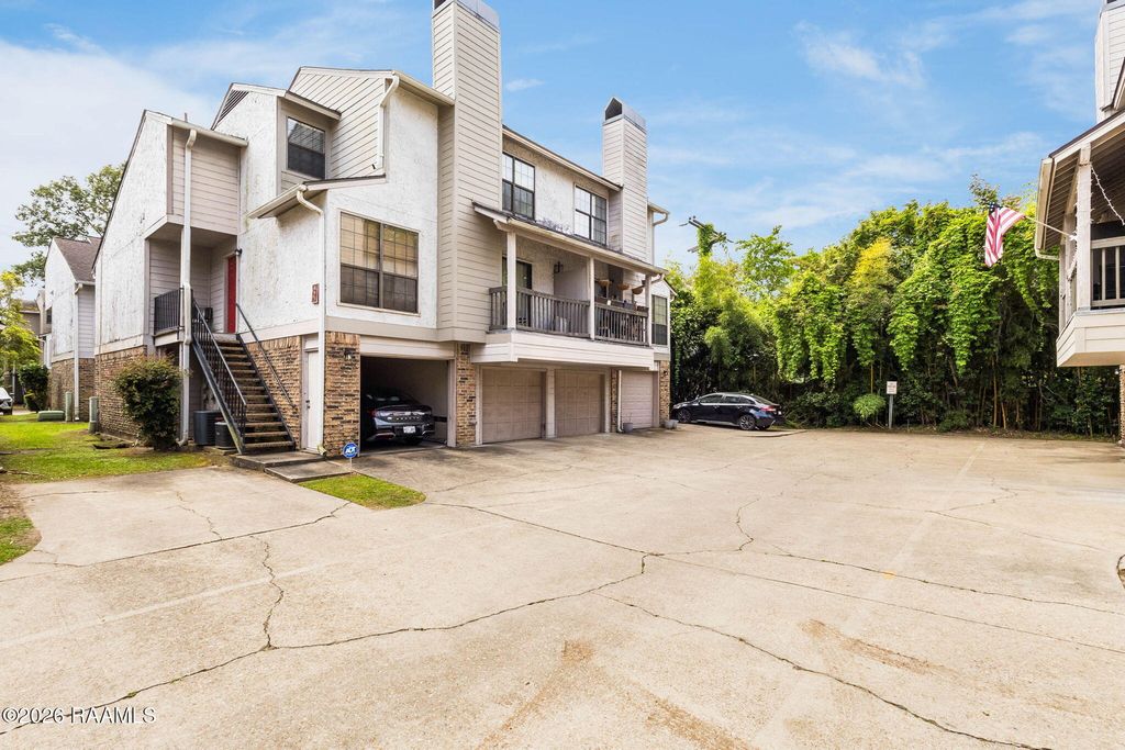 1304 E Bayou Parkway Apt 6c, Lafayette, LA 70508