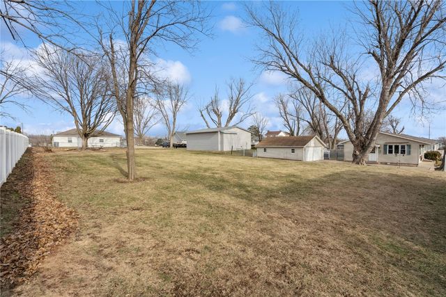 3547 F Avenue NW, Cedar Rapids, IA 52405