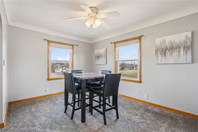 3547 F Avenue NW, Cedar Rapids, IA 52405