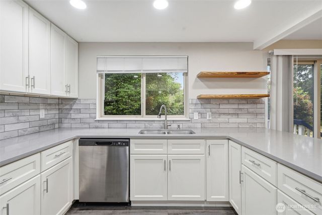 1435 SE Vallair Court, Port Orchard, WA 98366