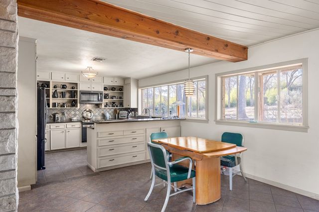 228 N Galbraith Ave, Kerrville, TX 78028