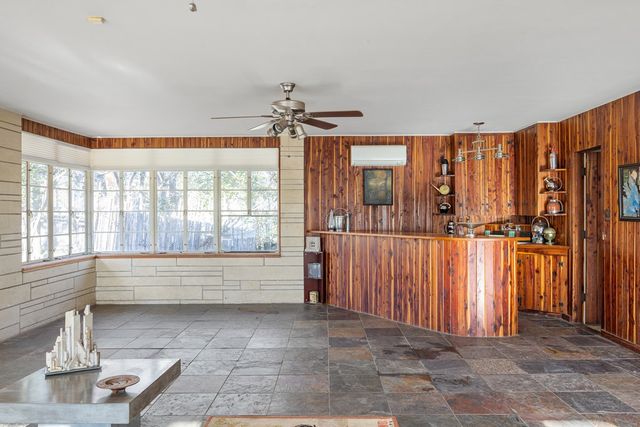 228 N Galbraith Ave, Kerrville, TX 78028