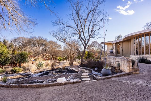 228 N Galbraith Ave, Kerrville, TX 78028