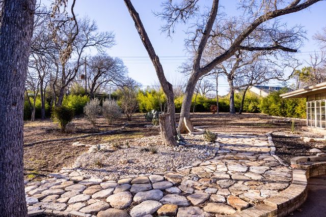 228 N Galbraith Ave, Kerrville, TX 78028