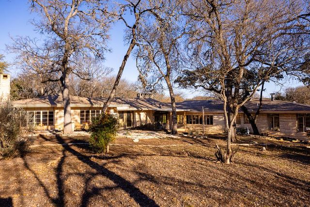 228 N Galbraith Ave, Kerrville, TX 78028