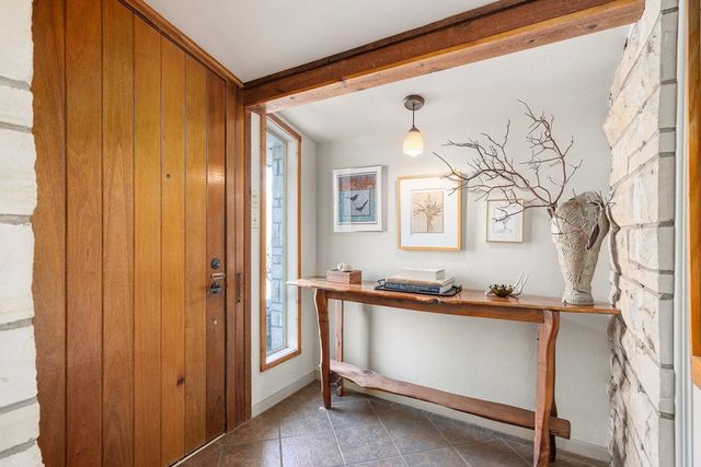 228 N Galbraith Ave, Kerrville, TX 78028