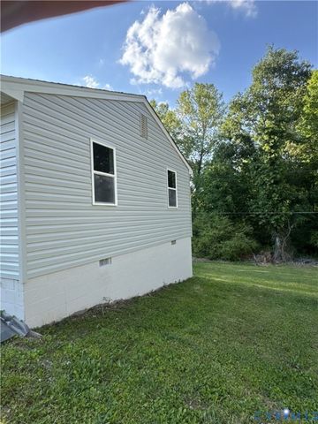 19706 Albert Dr, Dinwiddie, VA 23841
