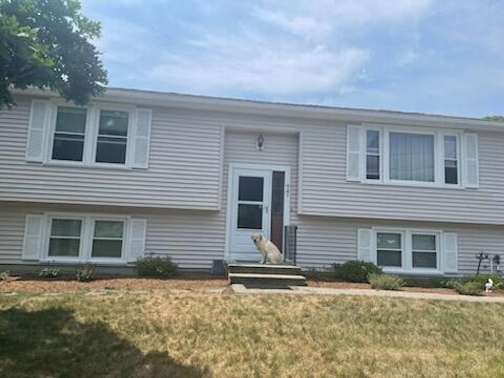 77 Delta Street, Hyannis, MA 02601