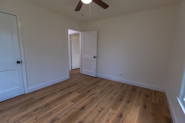 1105 Spring Branch Street, Beverly Hills, TX 76711