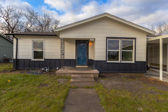 1105 Spring Branch Street, Beverly Hills, TX 76711