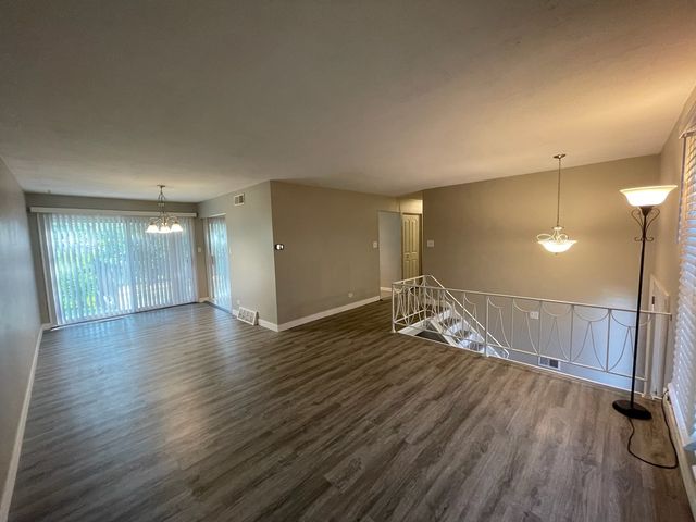 337 Merlin Court, Bolingbrook, IL 60440
